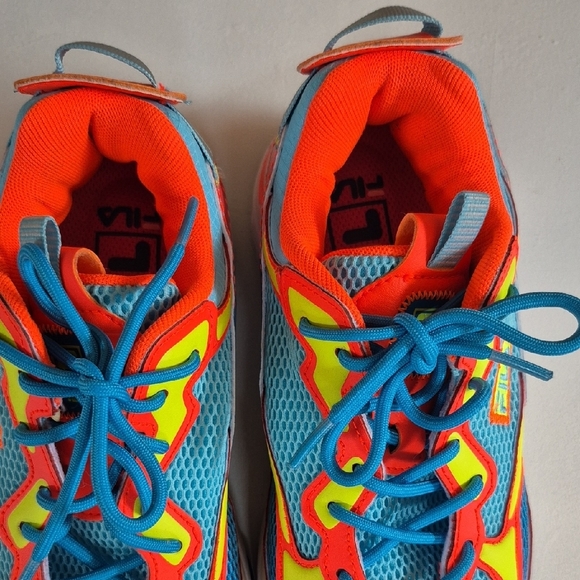 HOLIDAY SALE Fila Ray Racer Aqua Fiery Corral Sneakers - Picture 7 of 11